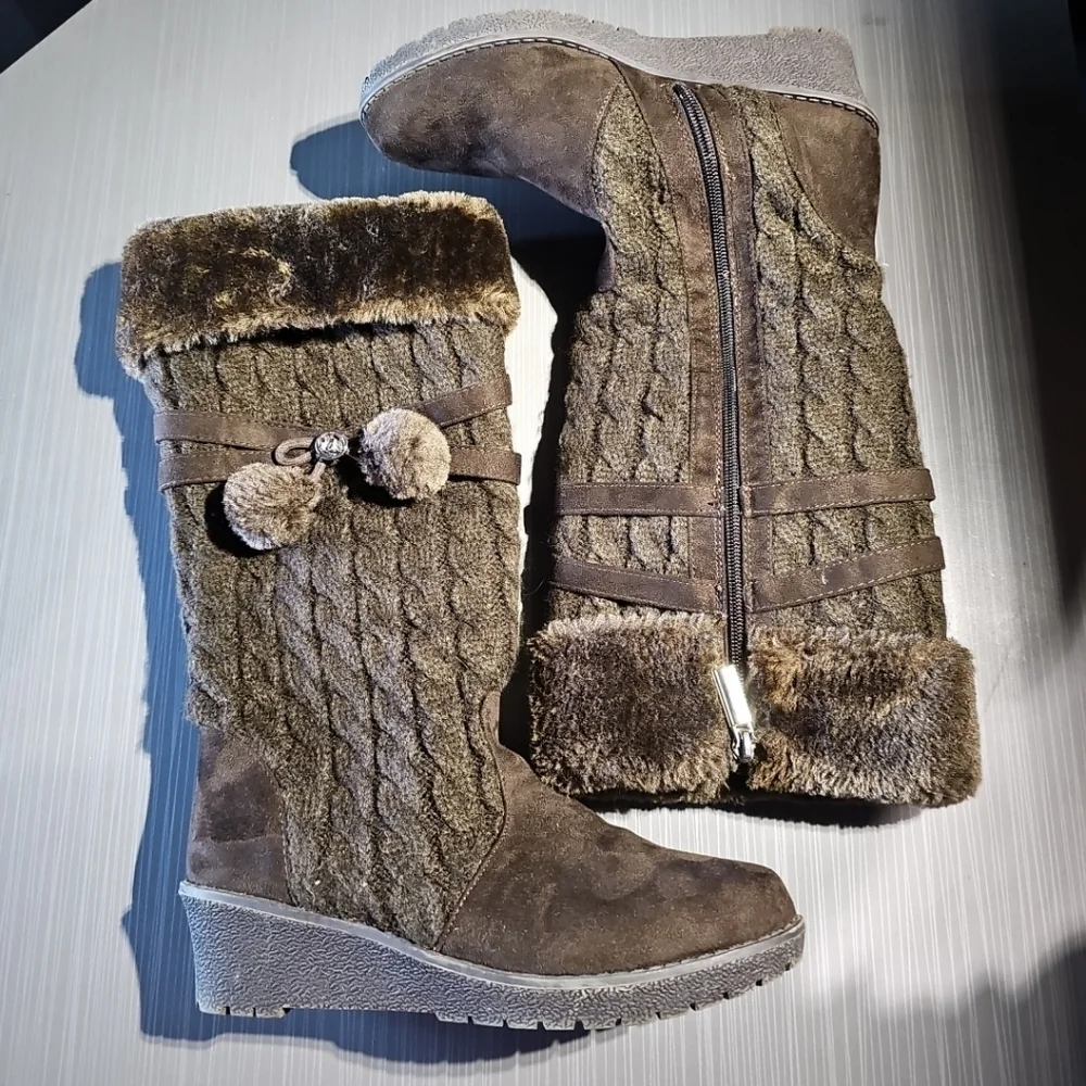 Michael Kors Kendall Update Brown Cable Knit Boots W/Pom Poms Size 5 EUC‎